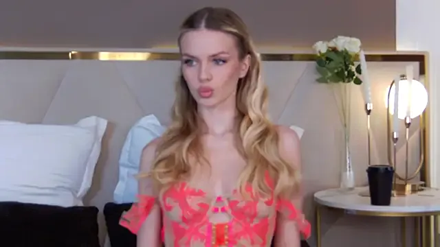 Isabella_69 – webcam model profile photo Image 11