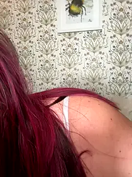 SandiSquirts – webcam model profile photo Image 17