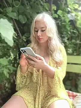 EmmaShaykk – webcam model profile photo Image 8