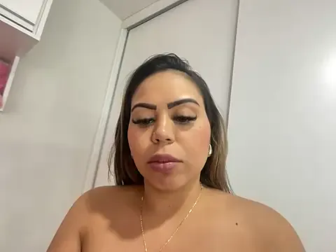 xShineLanax – webcam model profile photo Image 8