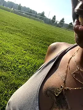 Roja__ – webcam model profile photo Image 4