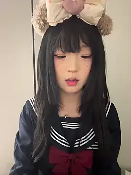 AlannaWeest – webcam model profile photo Image 18