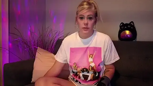 Tasha-Brooks – webcam model profile photo Image 18