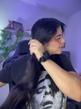 NickyGray – webcam model profile photo Image 14