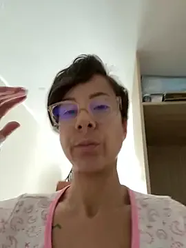 AntonellaRodman – webcam model profile photo Image 4