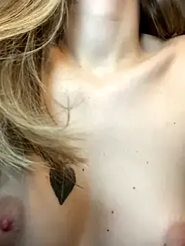 jamilaross – webcam model profile photo Image 12