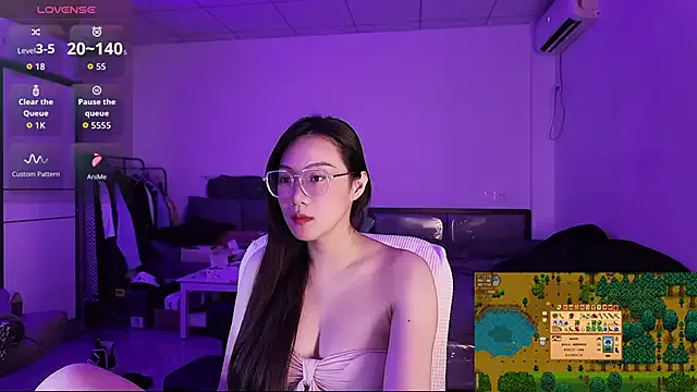 NaughtyNinaX – webcam model profile photo Image 8