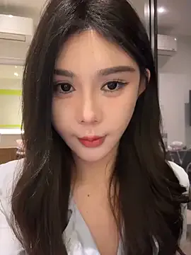 Live with MystiqueXXX on FliCam Image 3