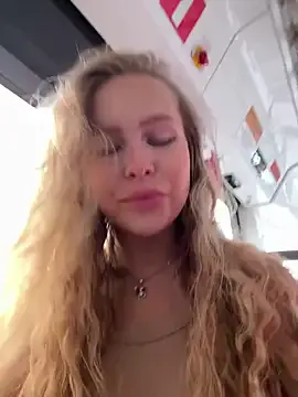 Liza_risky Image 8