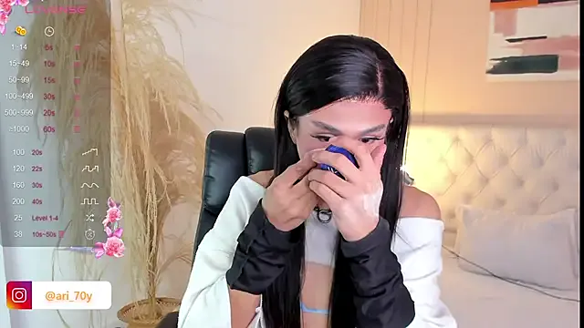 KarolBrand – webcam model profile photo Image 11