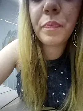 Scarlett – webcam model profile photo Image 8