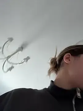 Maxinekinky – webcam model profile photo Image 12