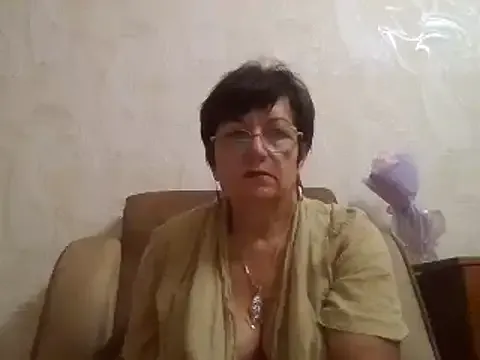 bustybabeuk – webcam model profile photo Image 10