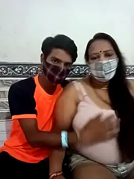 Naomii_Evans – webcam model profile photo Image 5