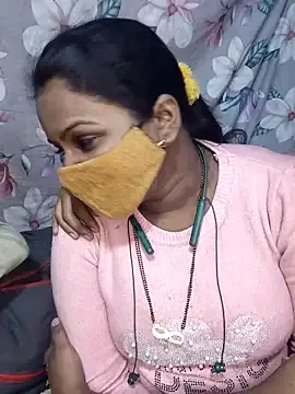 emmagray001 – webcam model profile photo Image 2