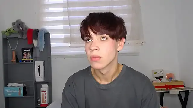 MiraDelynn – webcam model profile photo Image 10