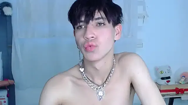 MiraDelynn – webcam model profile photo Image 6