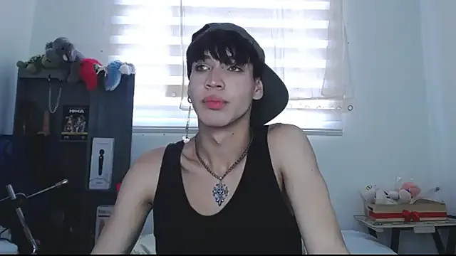 MiraDelynn – webcam model profile photo Image 8