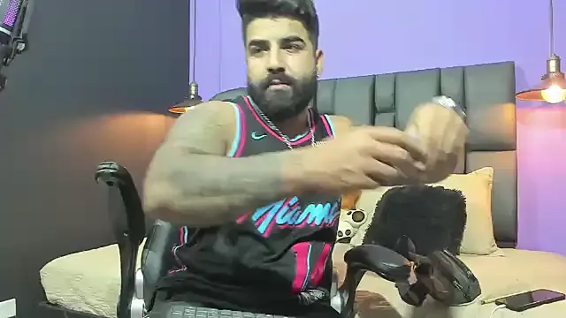 soccer_hot – webcam model profile photo Image 2