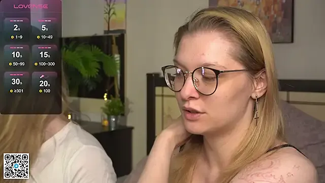 NinnaCrawford – webcam model profile photo Image 2