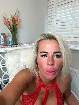 BellaPorch – webcam model profile photo Image 18