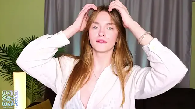 MarianFares – webcam model profile photo Image 13