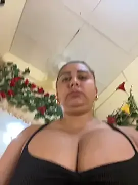 Live with Bondgirl_013 on FliCam Image 2