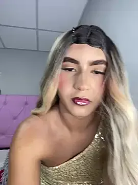 FerLenns – webcam model profile photo Image 11