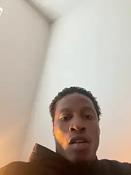 shane_fox – webcam model profile photo Image 4