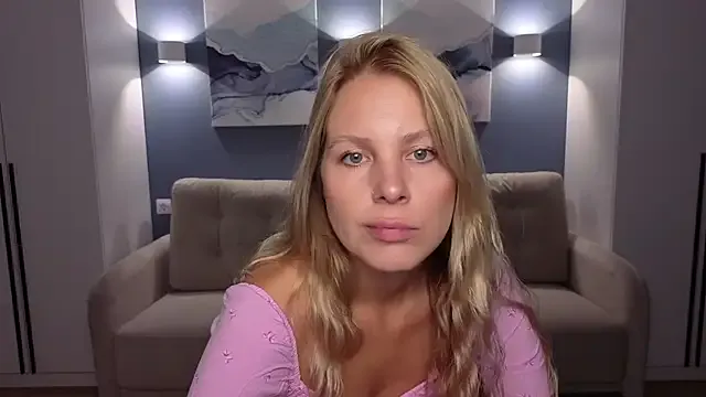 VeroniicaRoss – webcam model profile photo Image 17