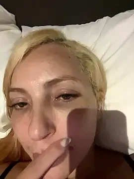 LiaSinclair – webcam model profile photo Image 15