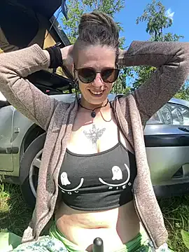 AneAdams – webcam model profile photo Image 12