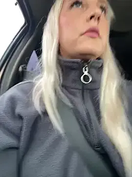 OneInAMillionXXX – webcam model profile photo Image 15