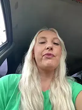 OneInAMillionXXX – webcam model profile photo Image 9