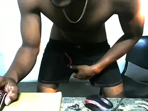 MeganAmber – webcam model profile photo Image 17