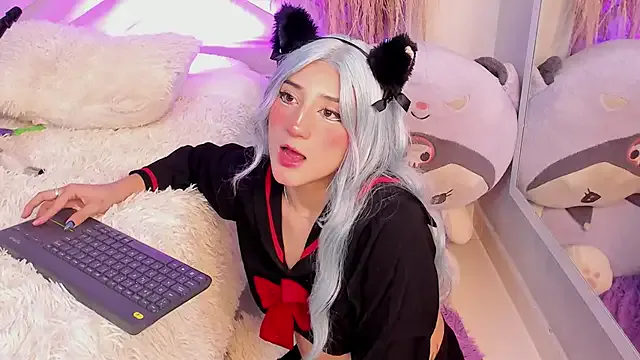 Live with ArieliciousXXX on FliCam Image 15