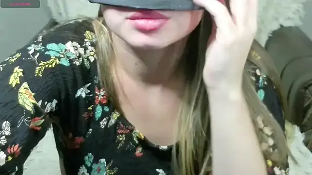 MiaRosel – webcam model profile photo Image 13