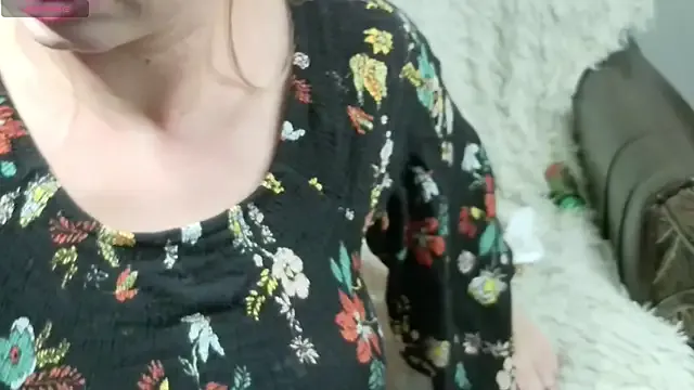 MiaRosel – webcam model profile photo Image 18