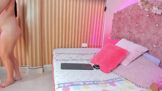 Wow-nisha – webcam model profile photo Image 12