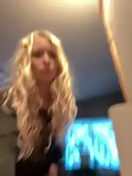 les_bains69 – webcam model profile photo Image 6