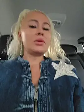 Devill_Angel_ – webcam model profile photo Image 19