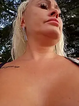 Devill_Angel_ – webcam model profile photo Image 6