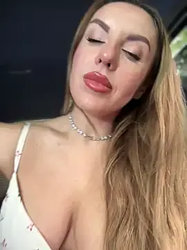 AngelicaWalton – webcam model profile photo Image 17