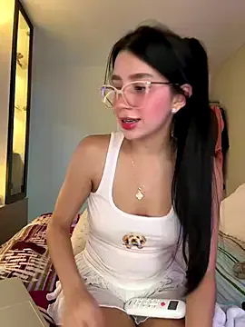 NickyGray – webcam model profile photo Image 5