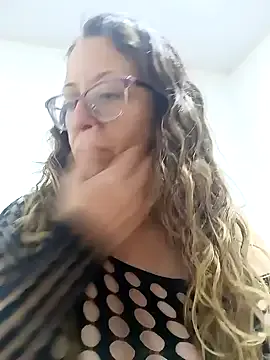 EivaStone – webcam model profile photo Image 2