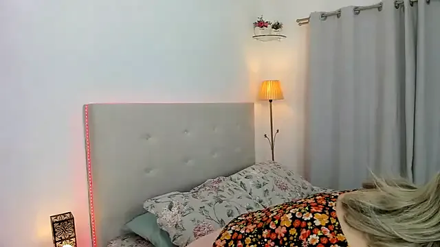 Live with marleymaxwell on FliCam Image 3