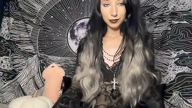 GLaM_GoDdEsS_143 – webcam model profile photo Image 15