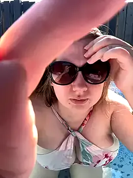 Tiny_Taylorr – webcam model profile photo Image 6