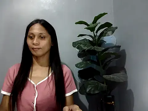 SANDIYE – webcam model profile photo Image 4