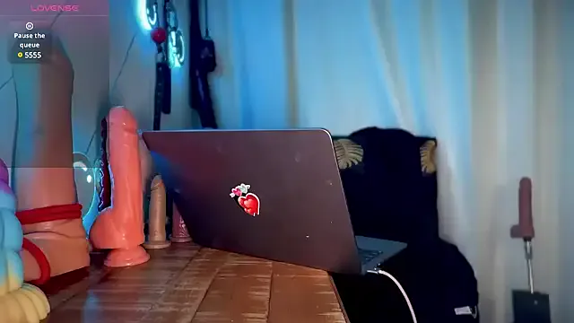 FirstTimePam – webcam model profile photo Image 8